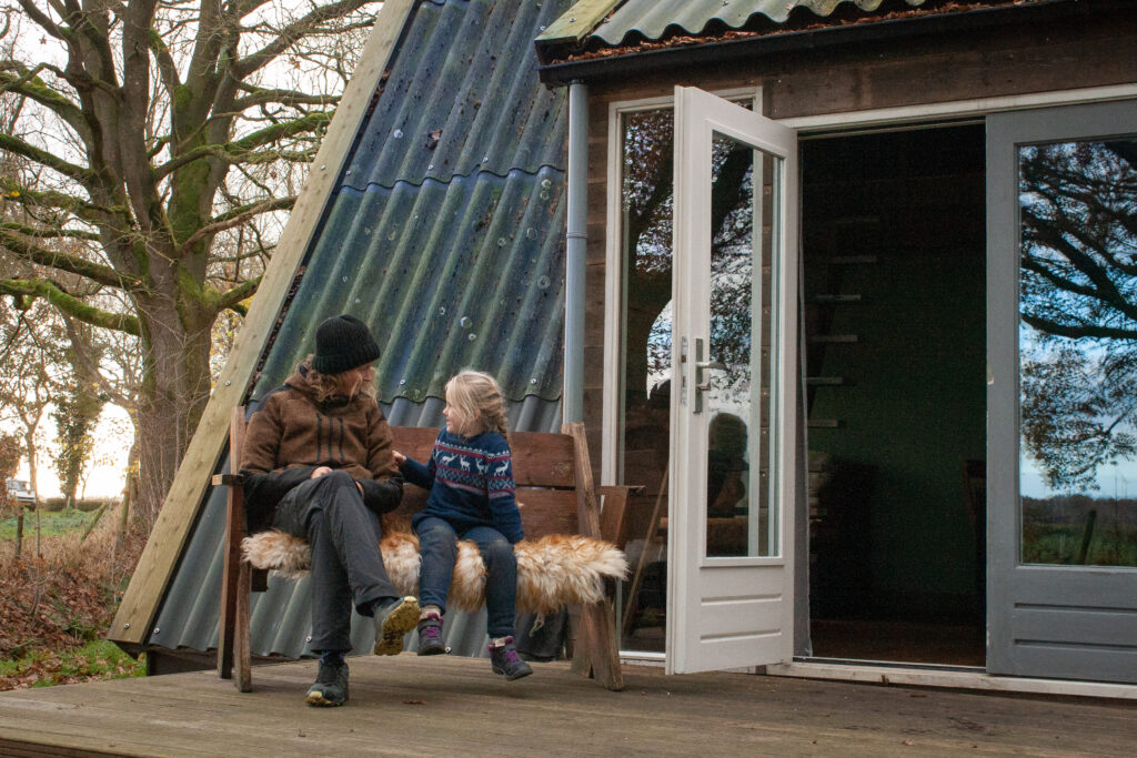 Natuurhuisje de Jachthut, bijzonder overnachten uniek overnachten natuurhuisje tiny house drenthe, huisje huren met kinderen